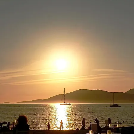 Avec Piscine Proche *