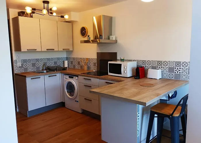 Avec Piscine Proche Apartment *