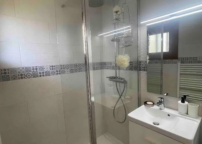 Apartment Avec Piscine Proche *