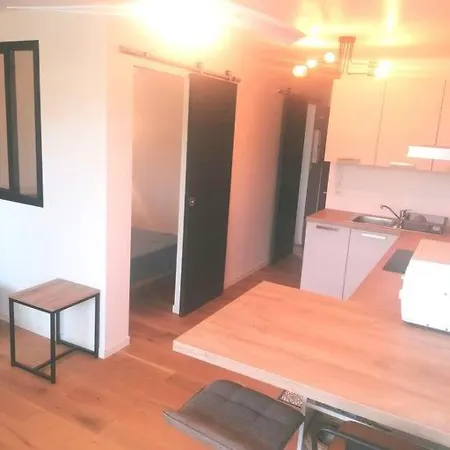 Avec Piscine Proche Apartment