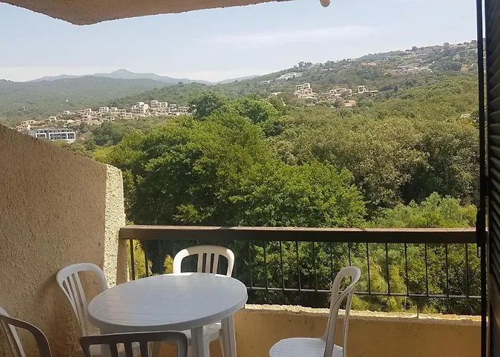 Avec Piscine Proche