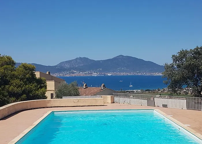 Avec Piscine Proche